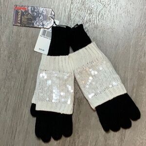 NWT Point Zero Cream and Black Sequenced Knit Gloves
